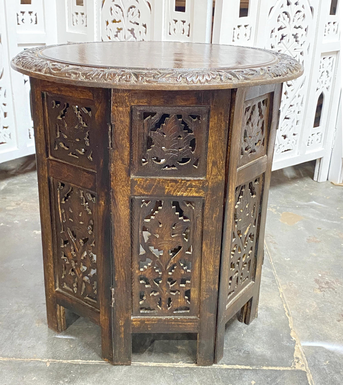 Hand Carved Mango Wood Coffee Table: Mid-Century Modern Accent Furniture