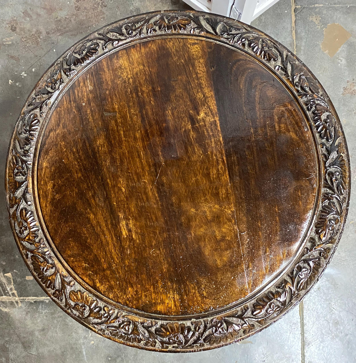 Hand Carved Mango Wood Coffee Table: Mid-Century Modern Accent Furniture